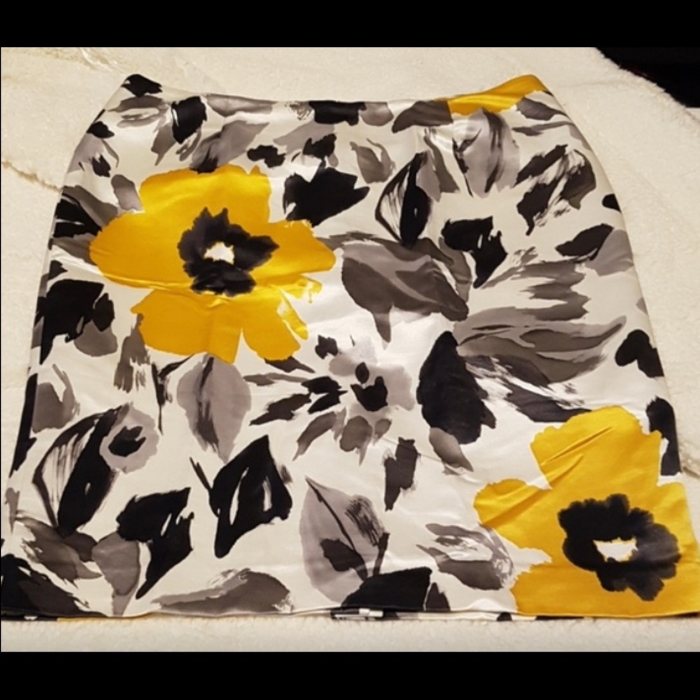 JONES NEW YORK SKIRT